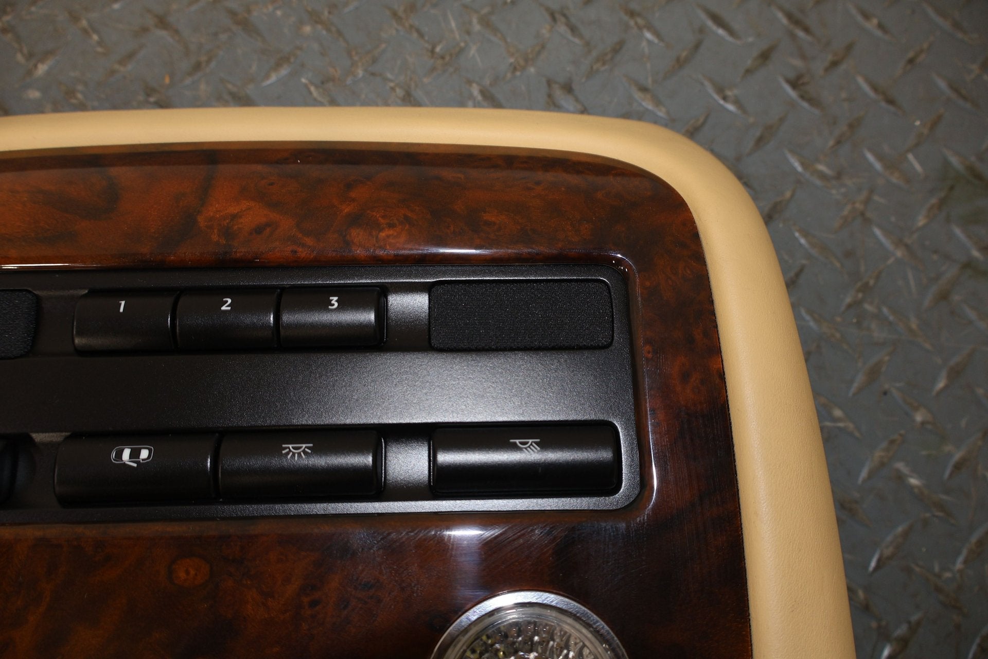 2006 Bentley Continental- Front Console