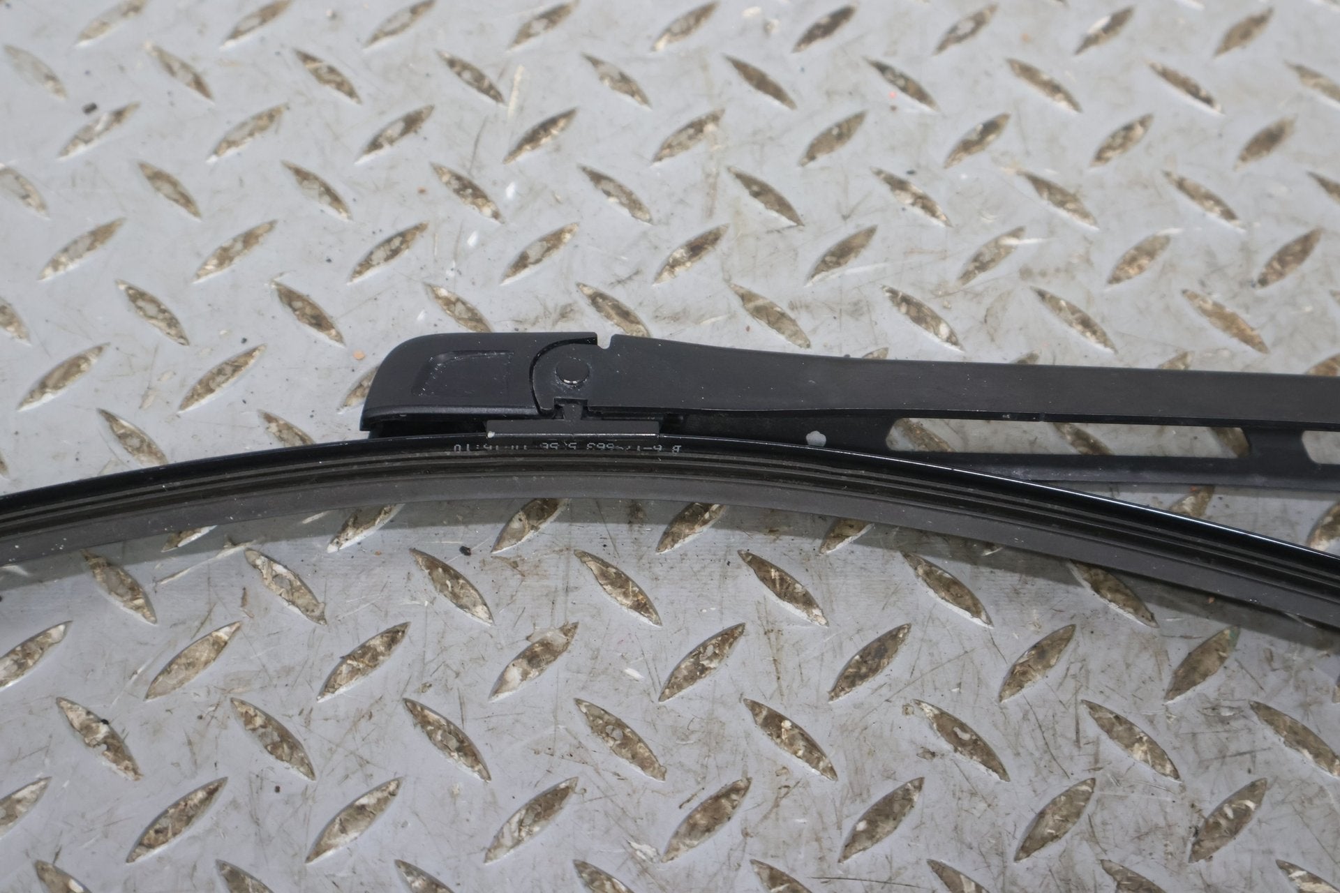 2006 Bentley Continental- Wiper Arm
