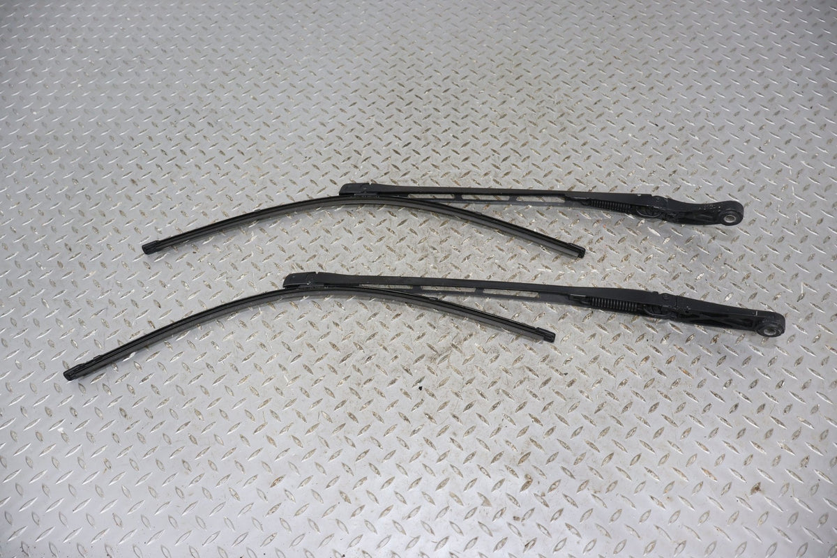 2006 Bentley Continental- Wiper Arm