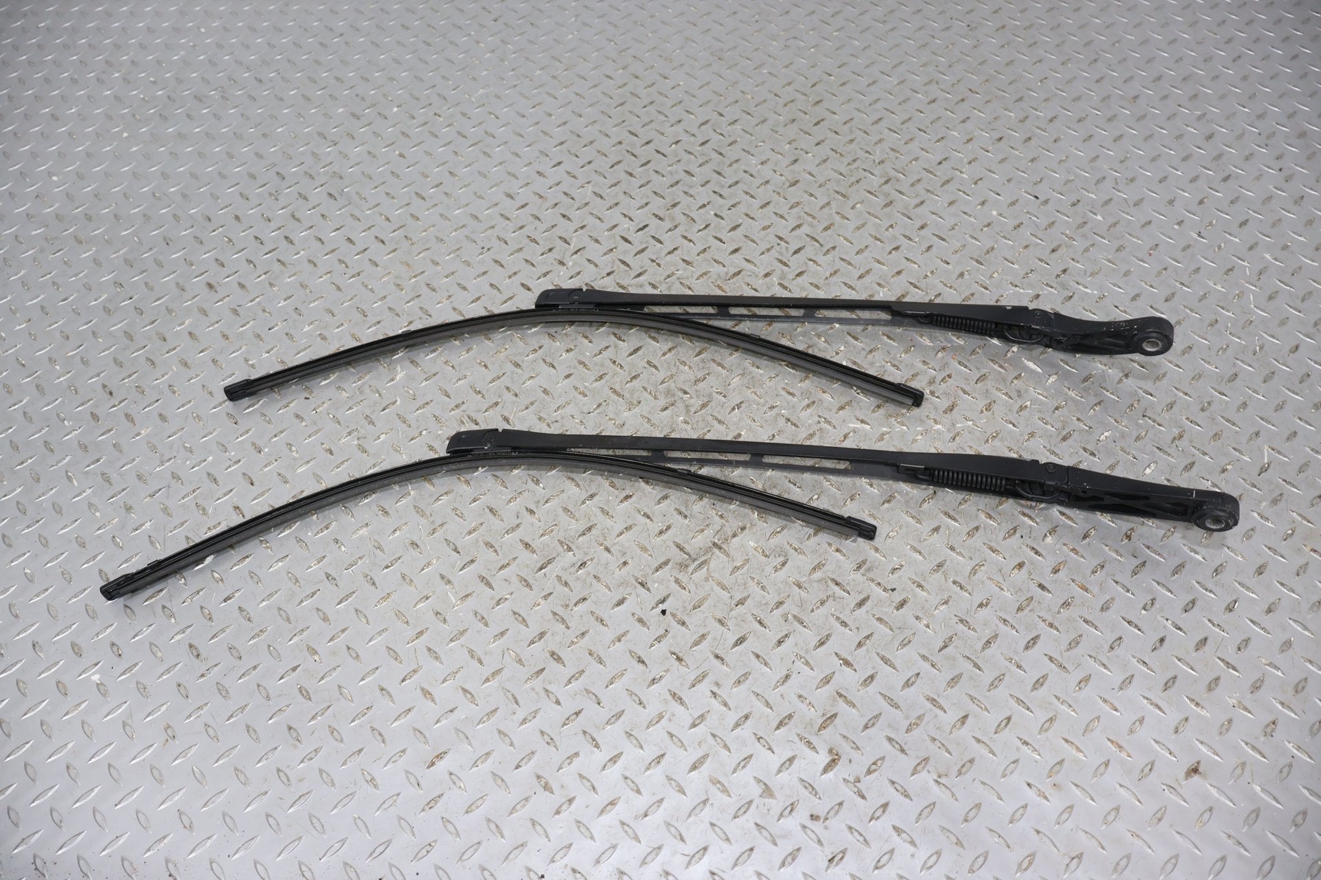 2006 Bentley Continental- Wiper Arm