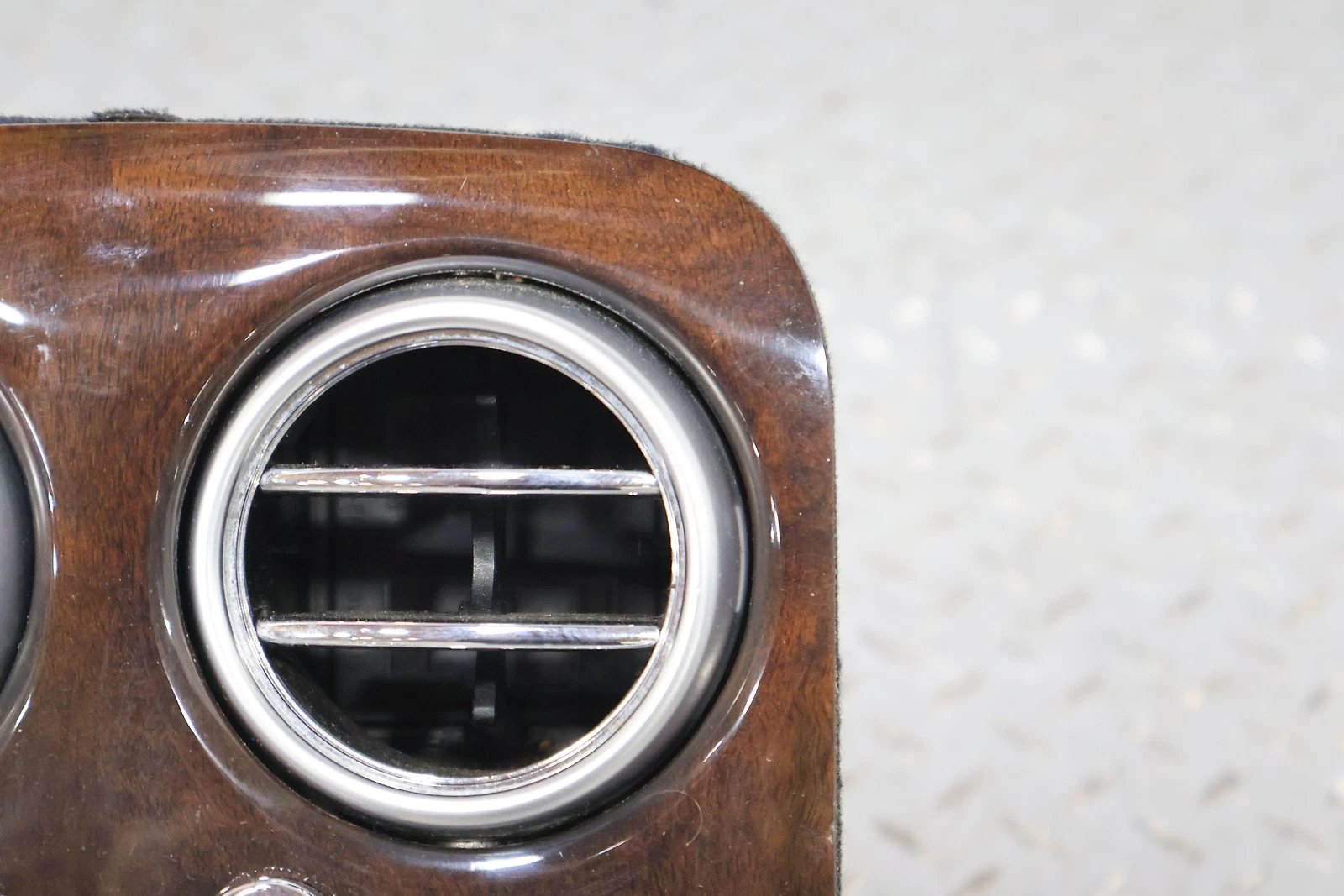 2006 BENTLY- Front Console