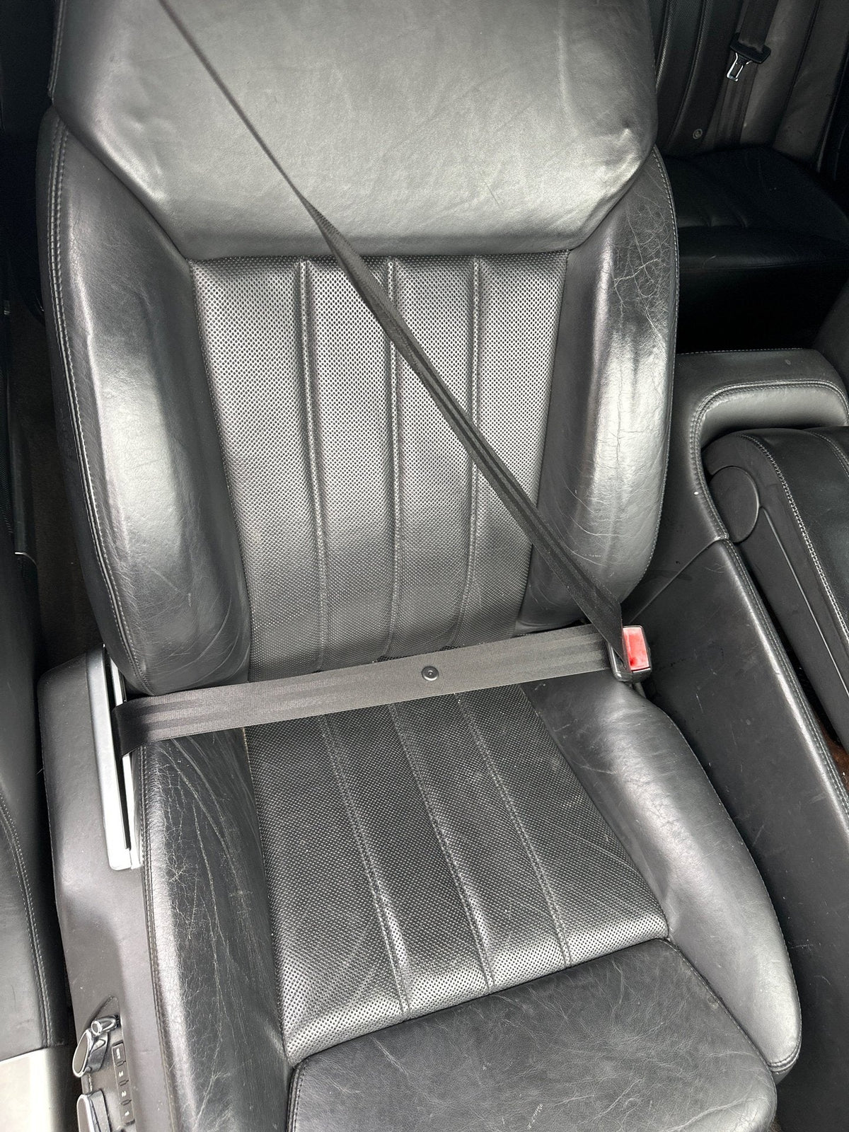 2006 BENTLY- Front Seat Belt