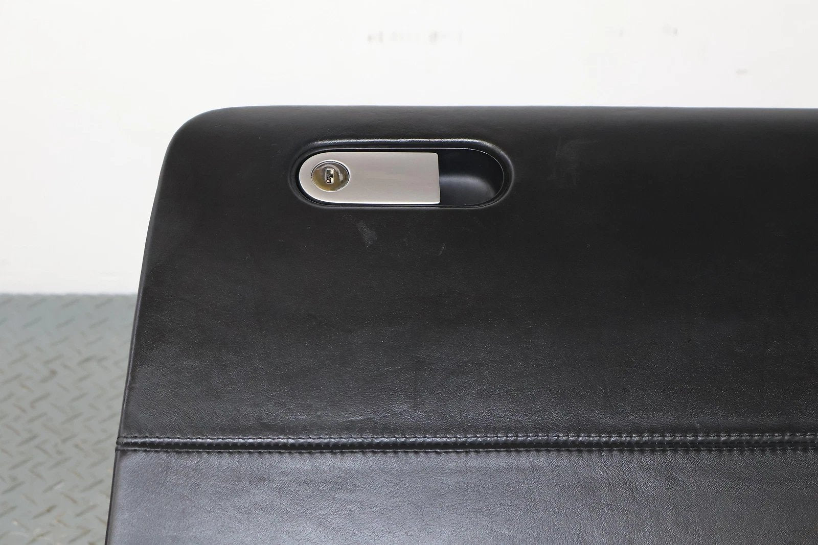2006 BENTLY- Glove Box