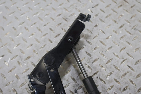 2006 BENTLY- Hood Hinge