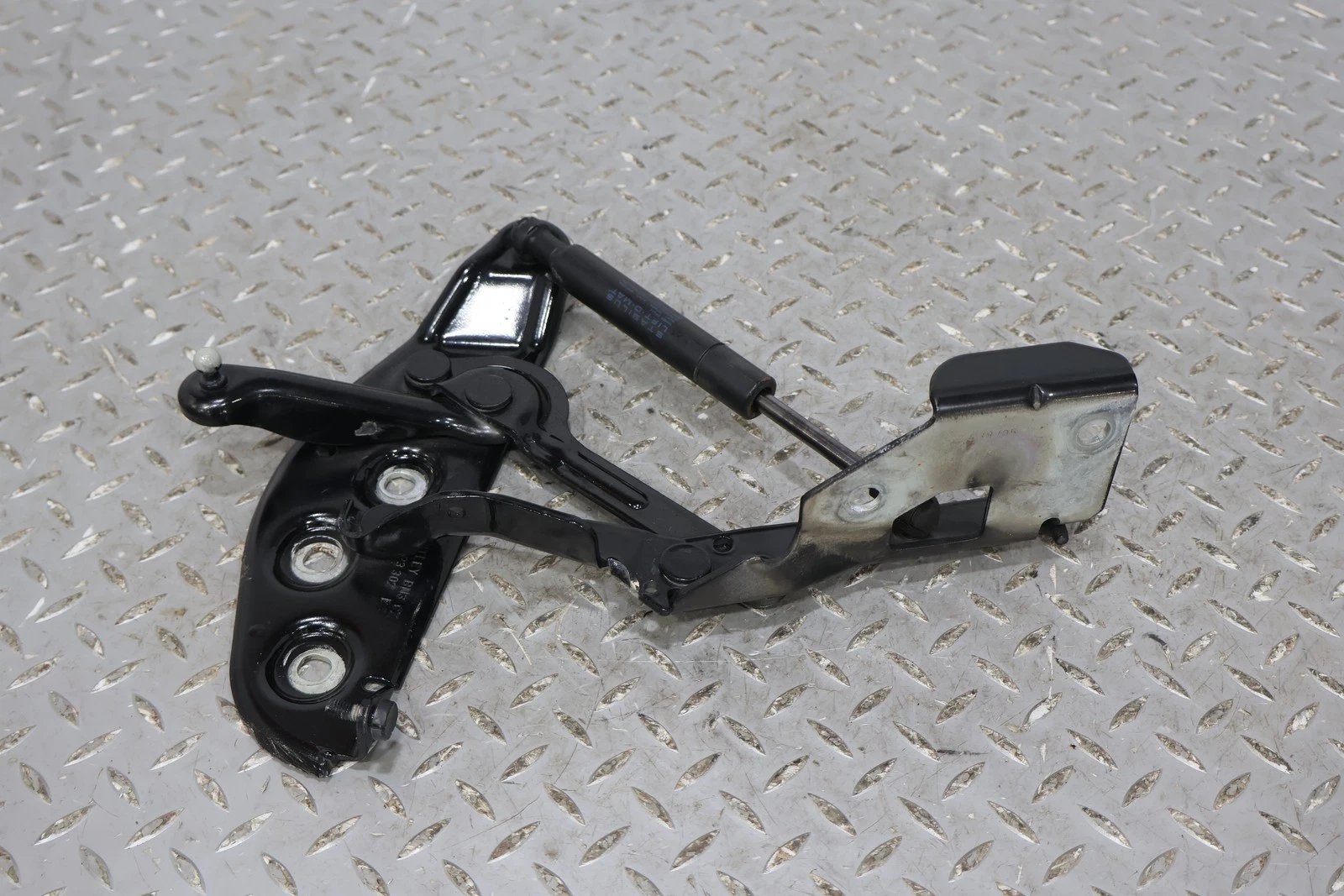 2006 BENTLY- Hood Hinge