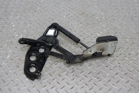 2006 BENTLY- Hood Hinge