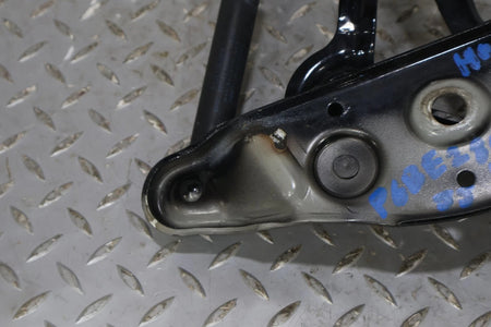 2006 BENTLY- Hood Hinge