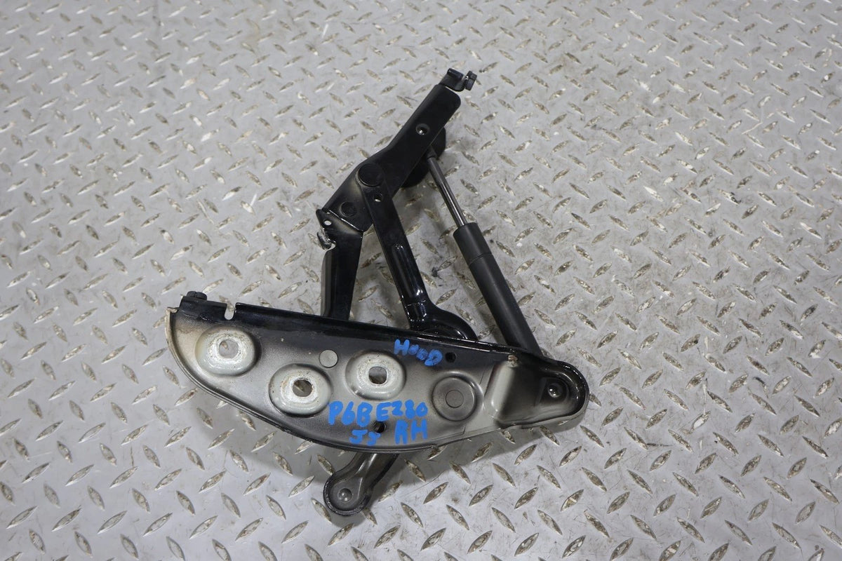 2006 BENTLY- Hood Hinge