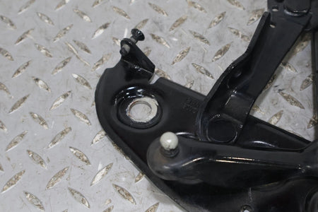 2006 BENTLY- Hood Hinge