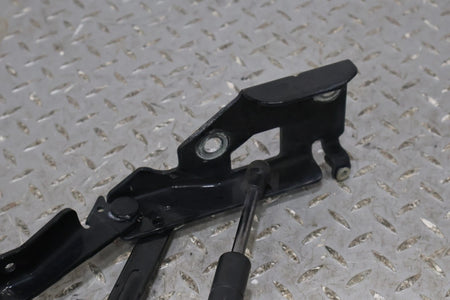 2006 BENTLY- Hood Hinge