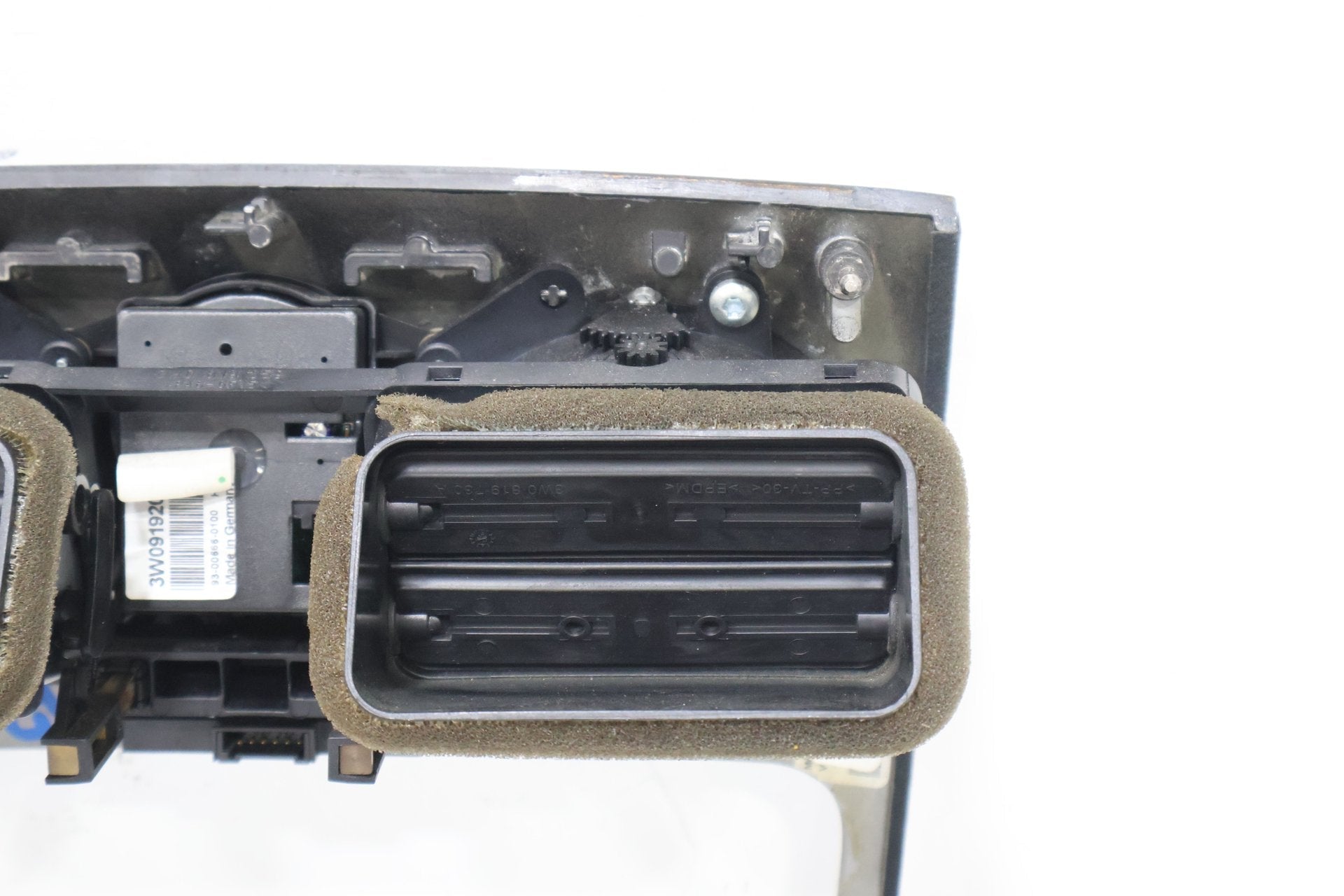 2006 BENTLY- Radio Bezel Trim