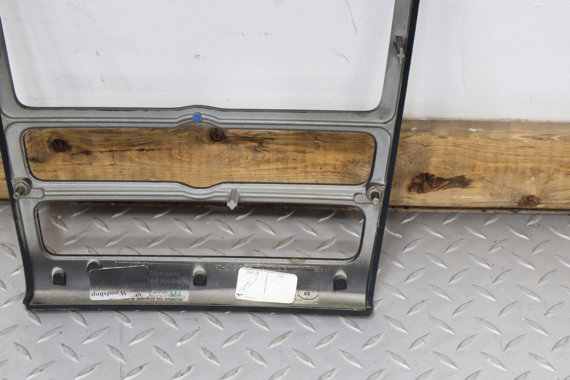 2006 BENTLY- Radio Bezel Trim