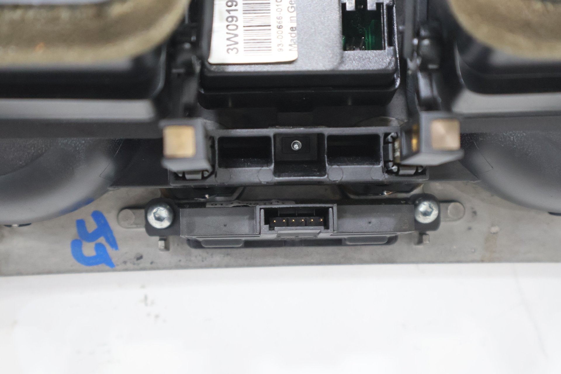 2006 BENTLY- Radio Bezel Trim