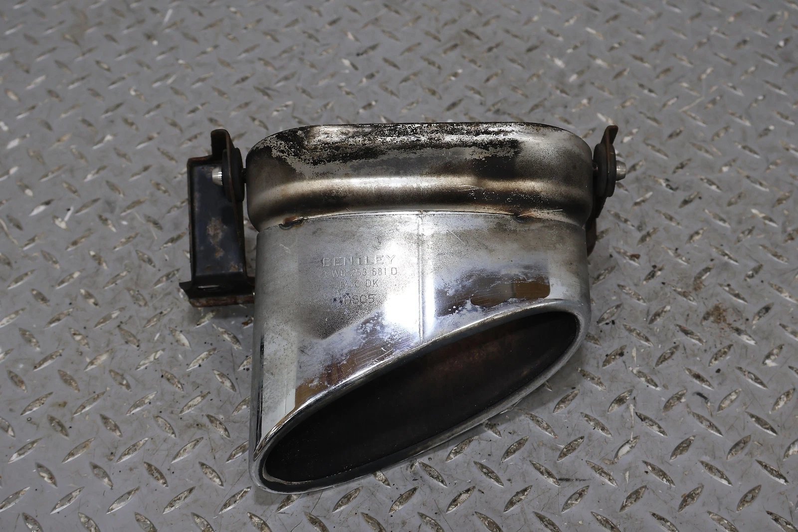 2006 BENTLY- Tail Pipe