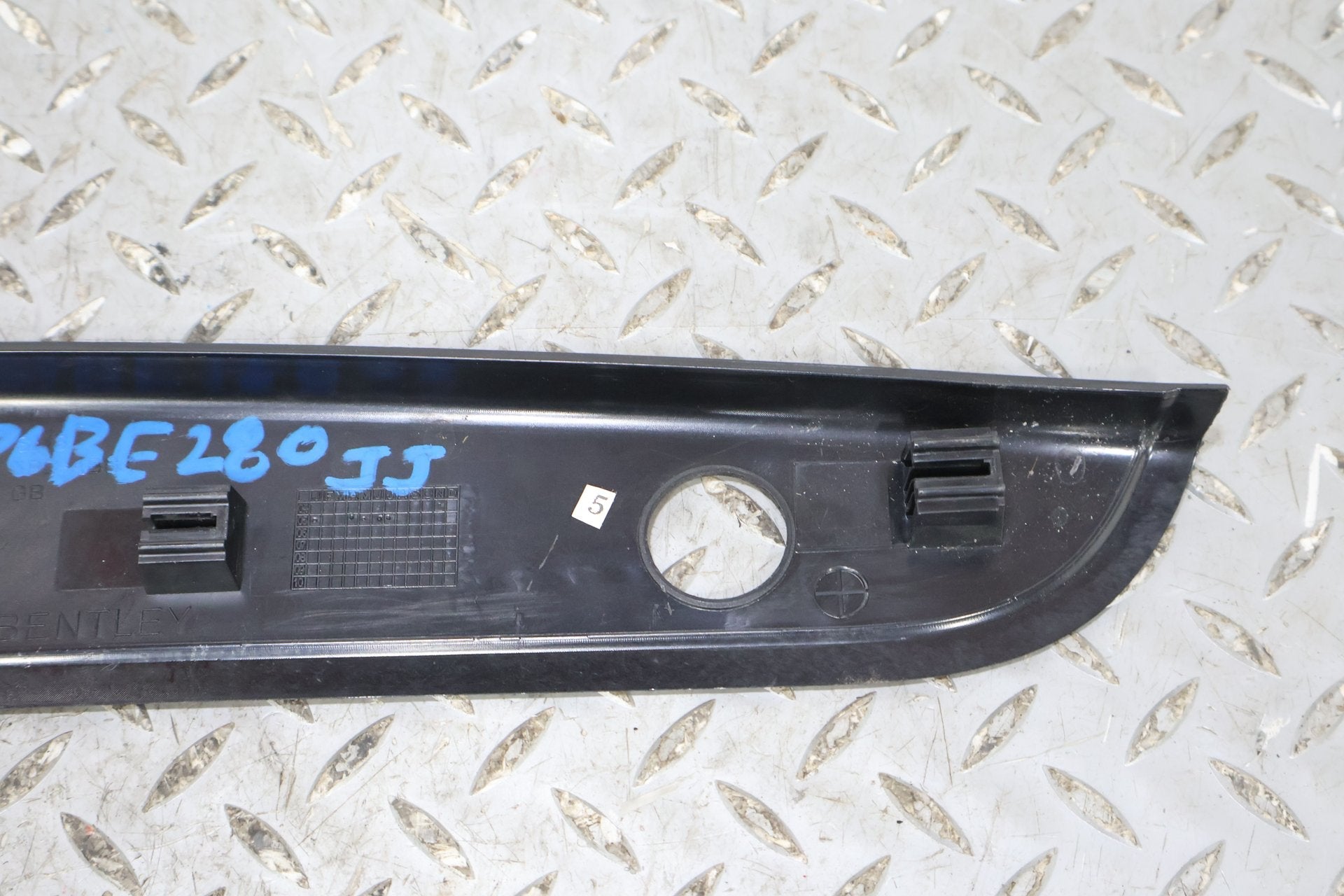 2006 BENTLY- Trim Panel