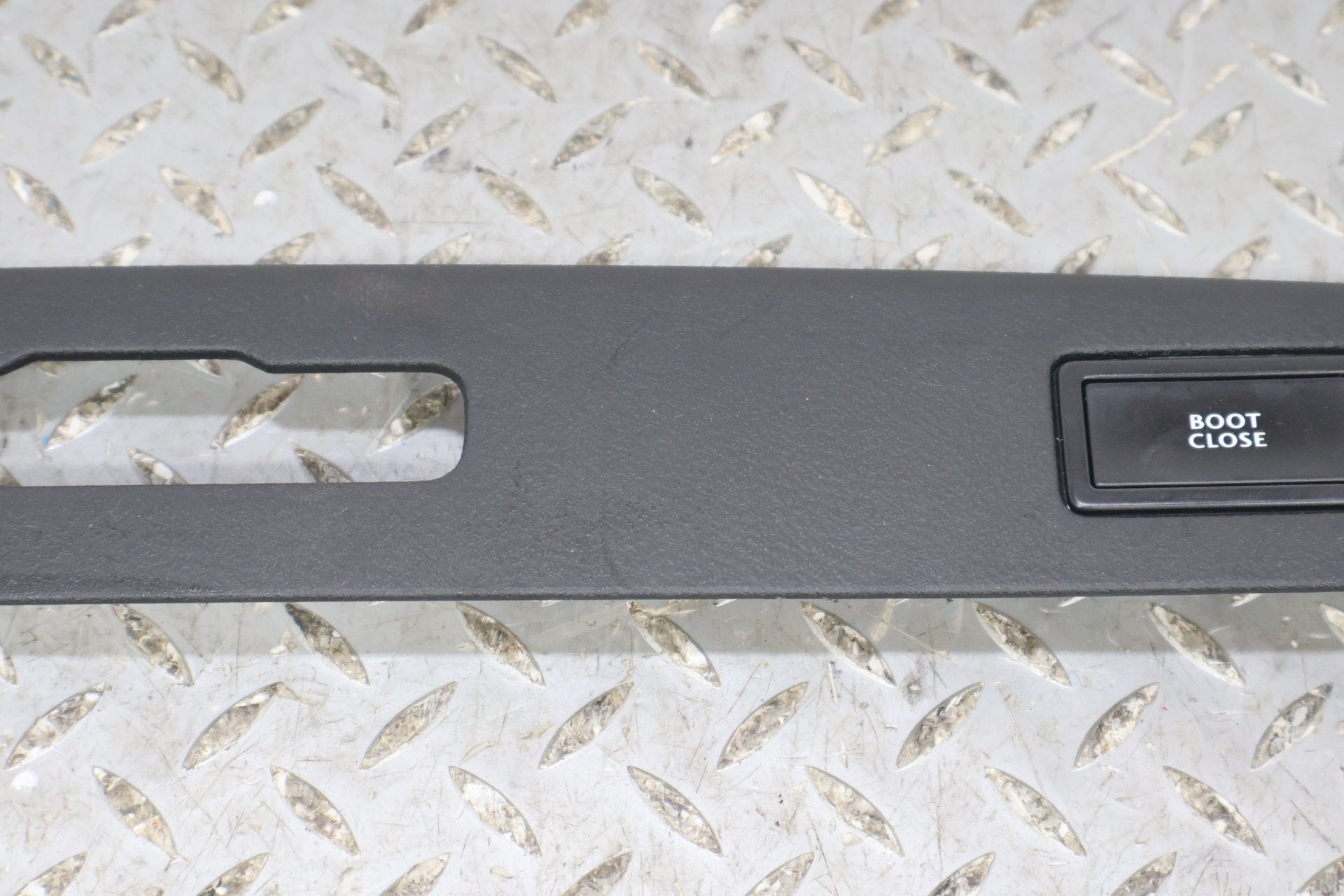2006 BENTLY- Trim Panel