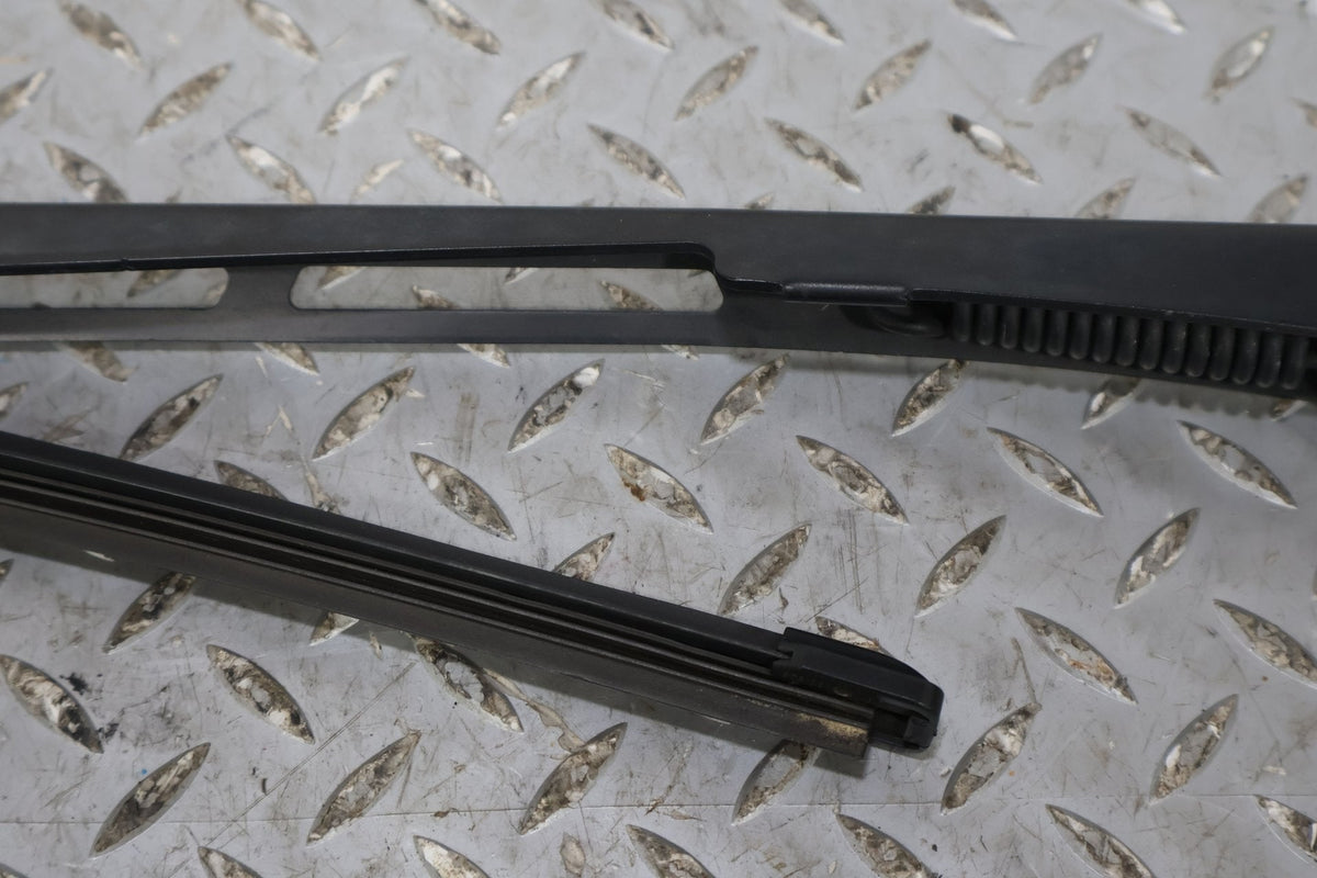 2006 BENTLY- Wiper Arm