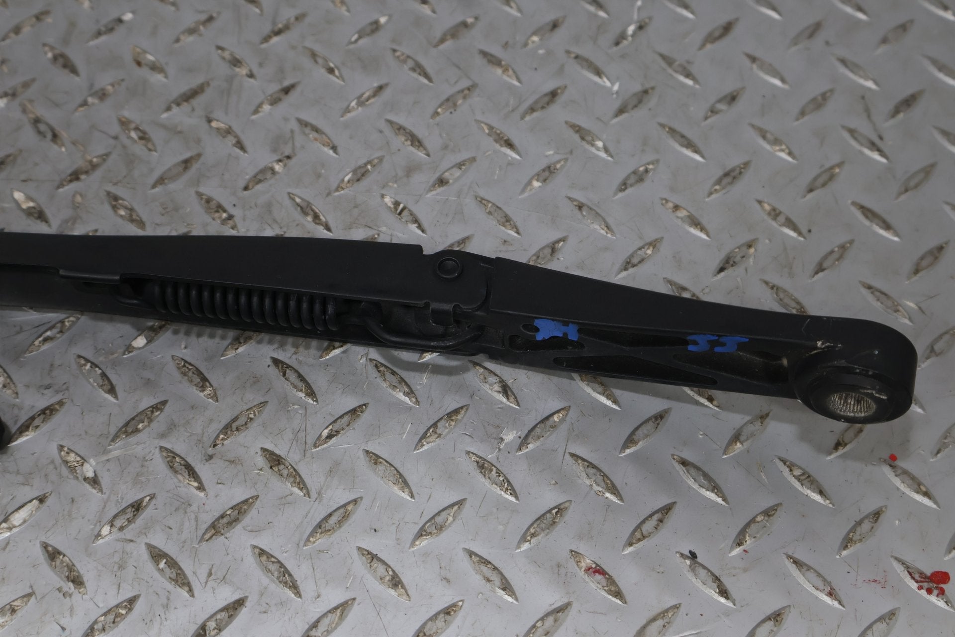 2006 BENTLY- Wiper Arm