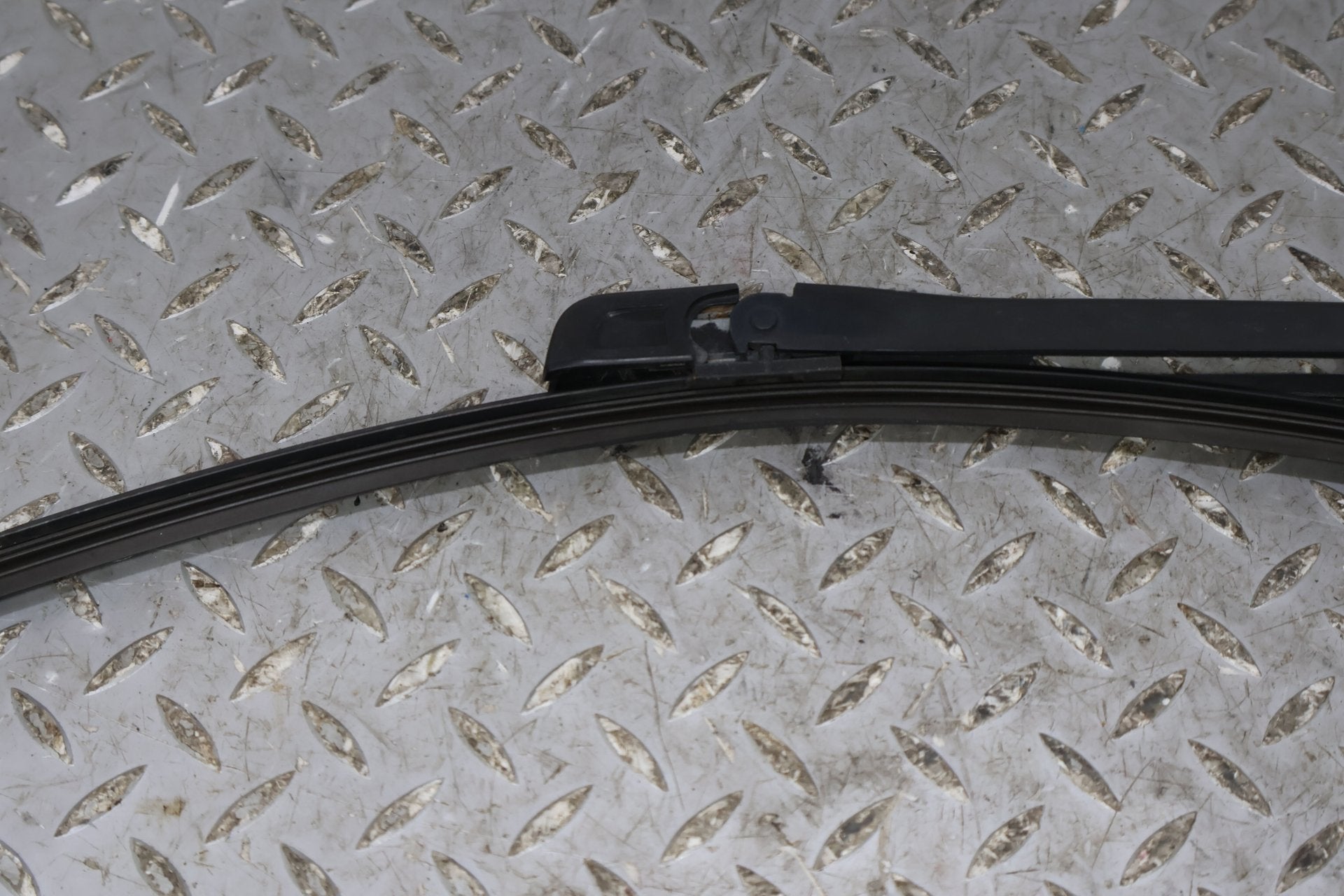 2006 BENTLY- Wiper Arm
