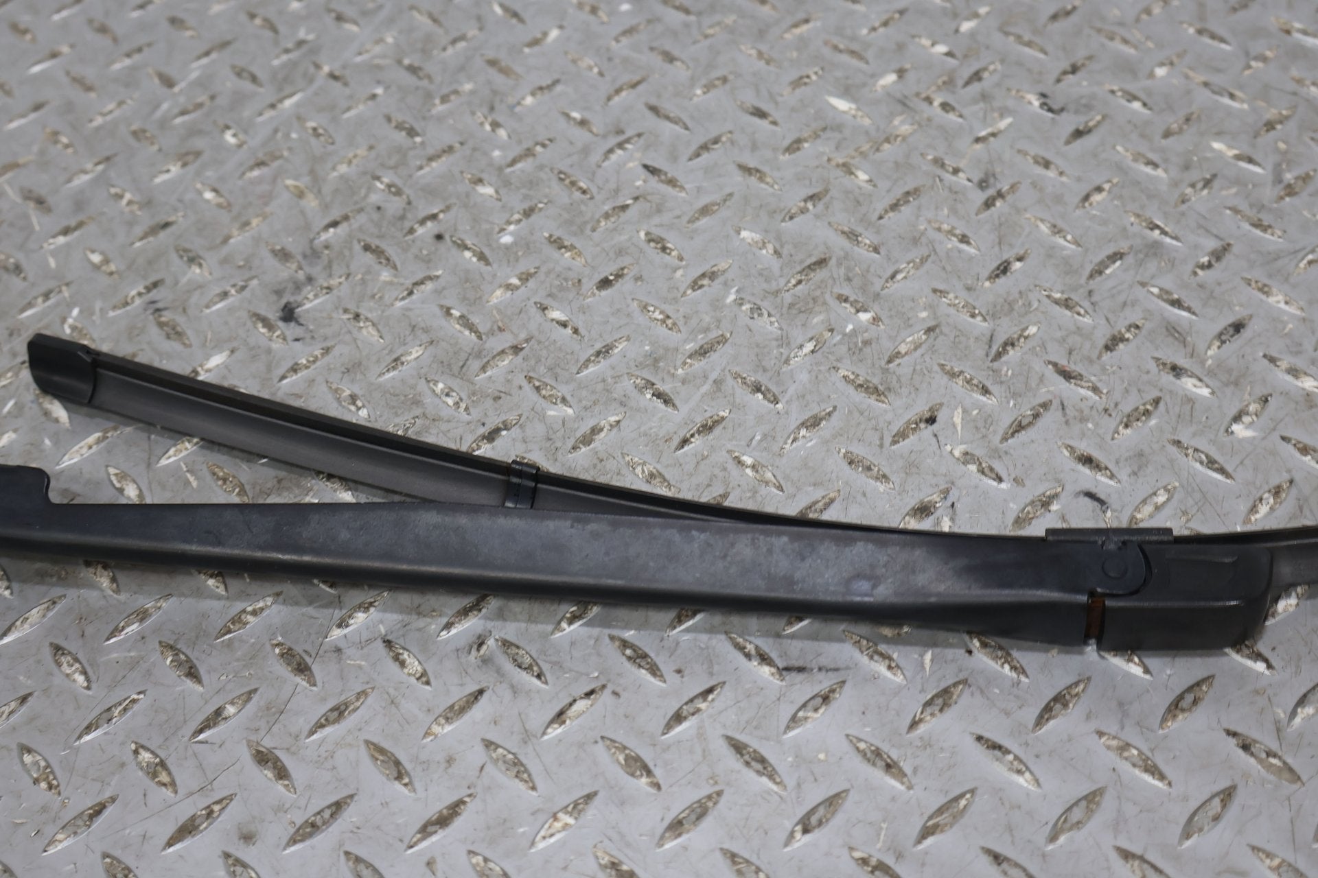 2006 BENTLY- Wiper Arm