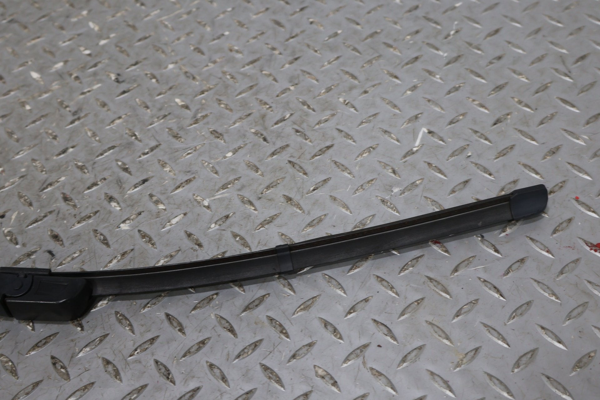 2006 BENTLY- Wiper Arm