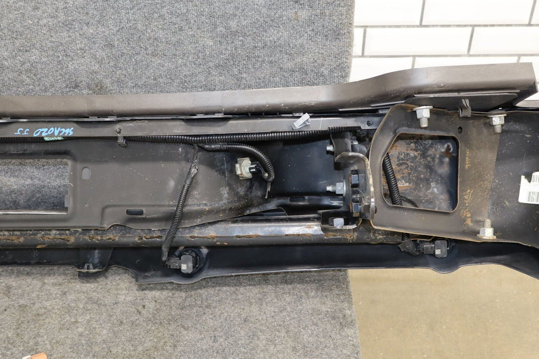 2006 Cadillac Escalade ESV Rear Bumper Black 41U