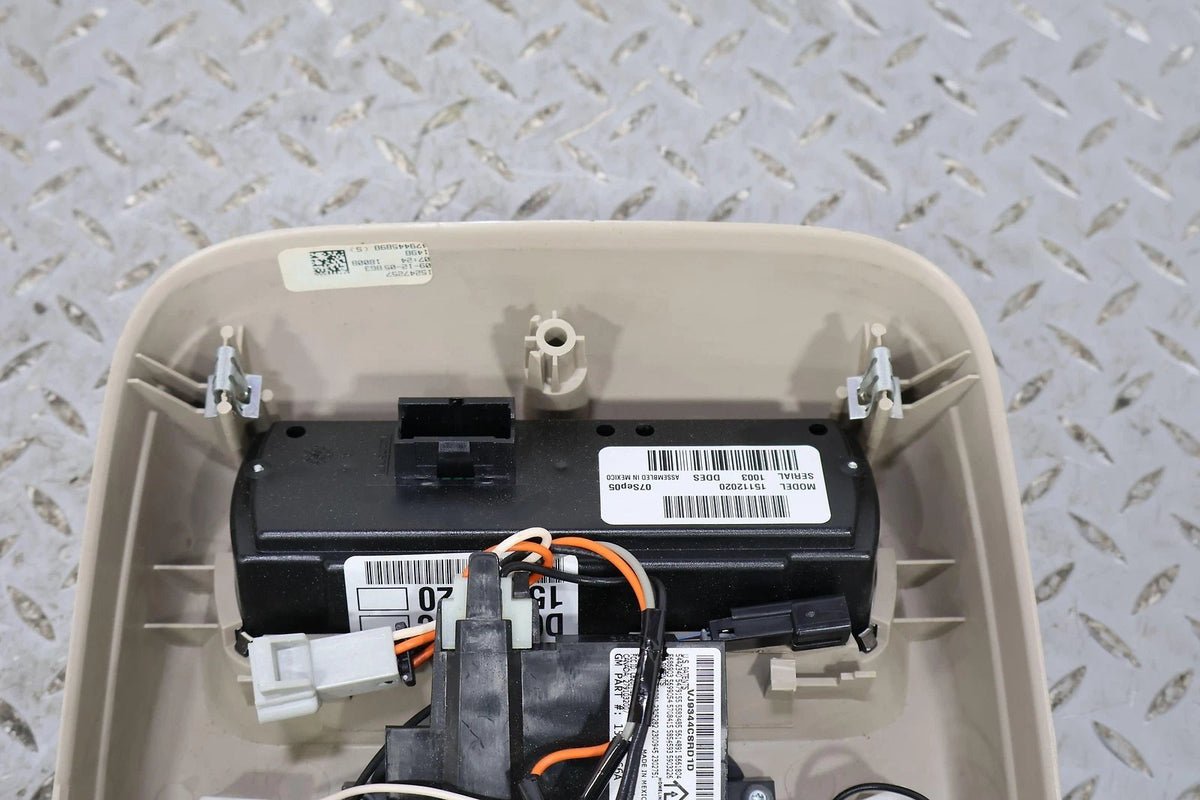 2006 Cadillac Escalade- Front Console