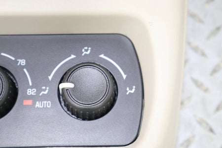 2006 Cadillac Escalade- Front Console