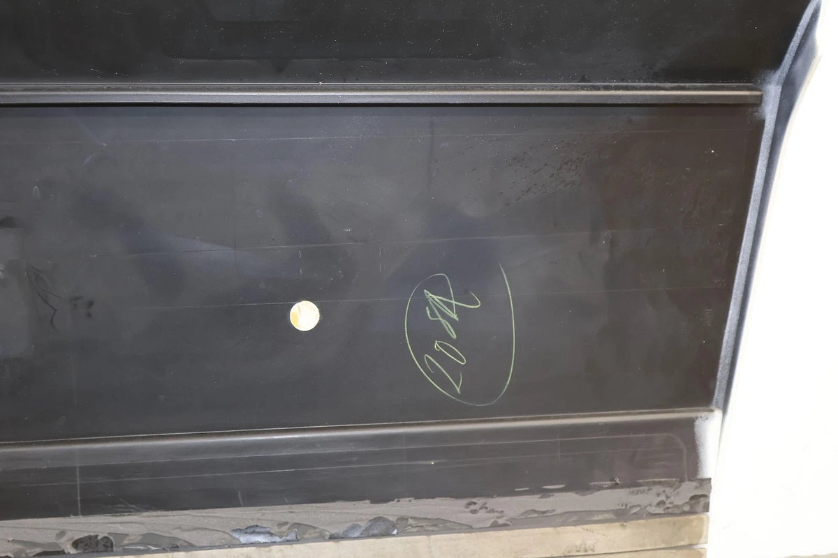 2006 Cadillac Escalade- FRONT DOOR MOULDING