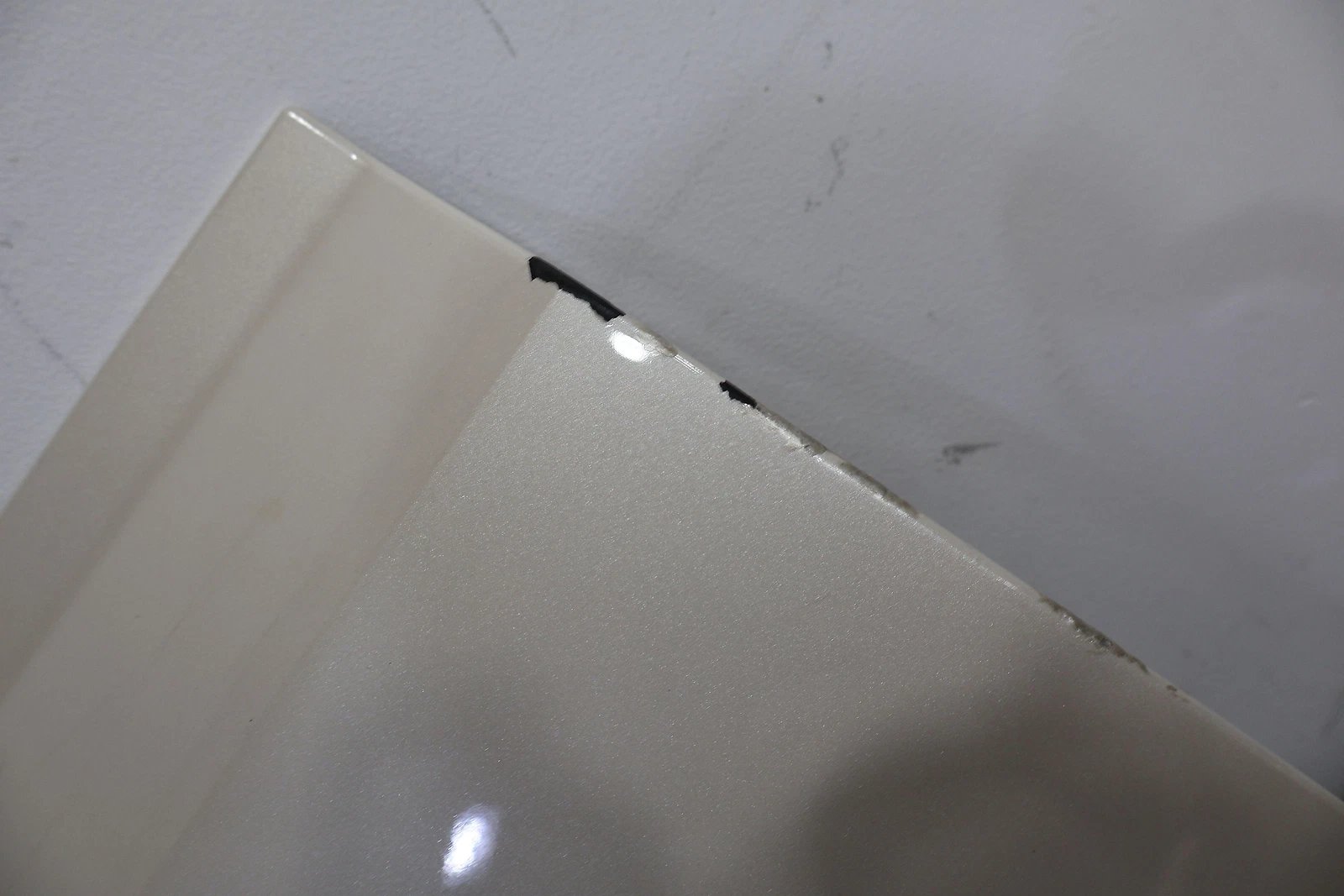 2006 Cadillac Escalade- FRONT DOOR MOULDING