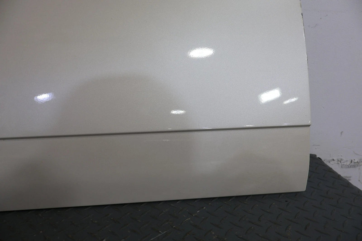 2006 Cadillac Escalade- FRONT DOOR MOULDING