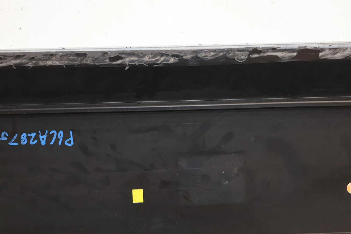 2006 Cadillac Escalade- FRONT DOOR MOULDING