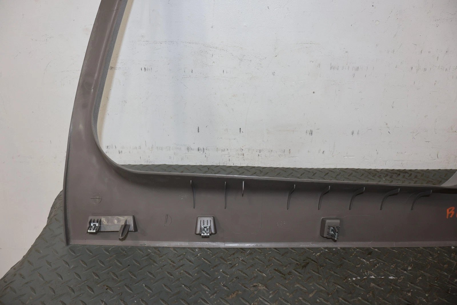 2006 Cadillac Escalade- Gate/Lid Trim Panel