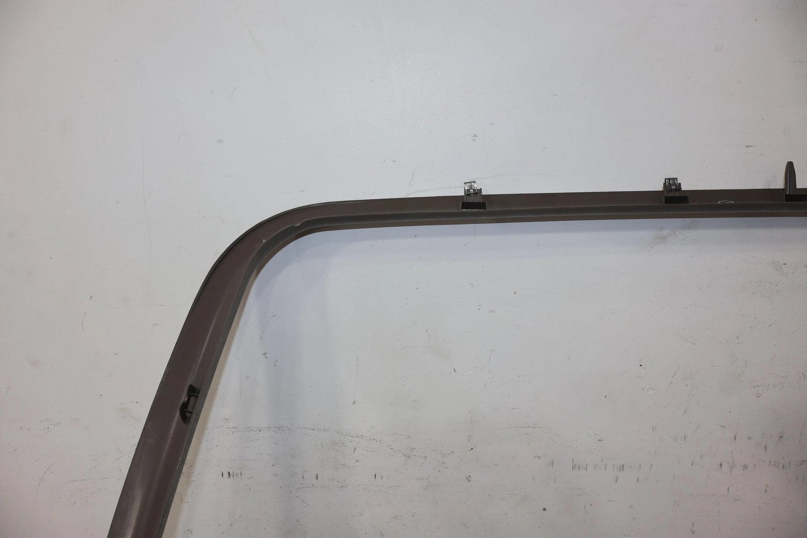 2006 Cadillac Escalade- Gate/Lid Trim Panel