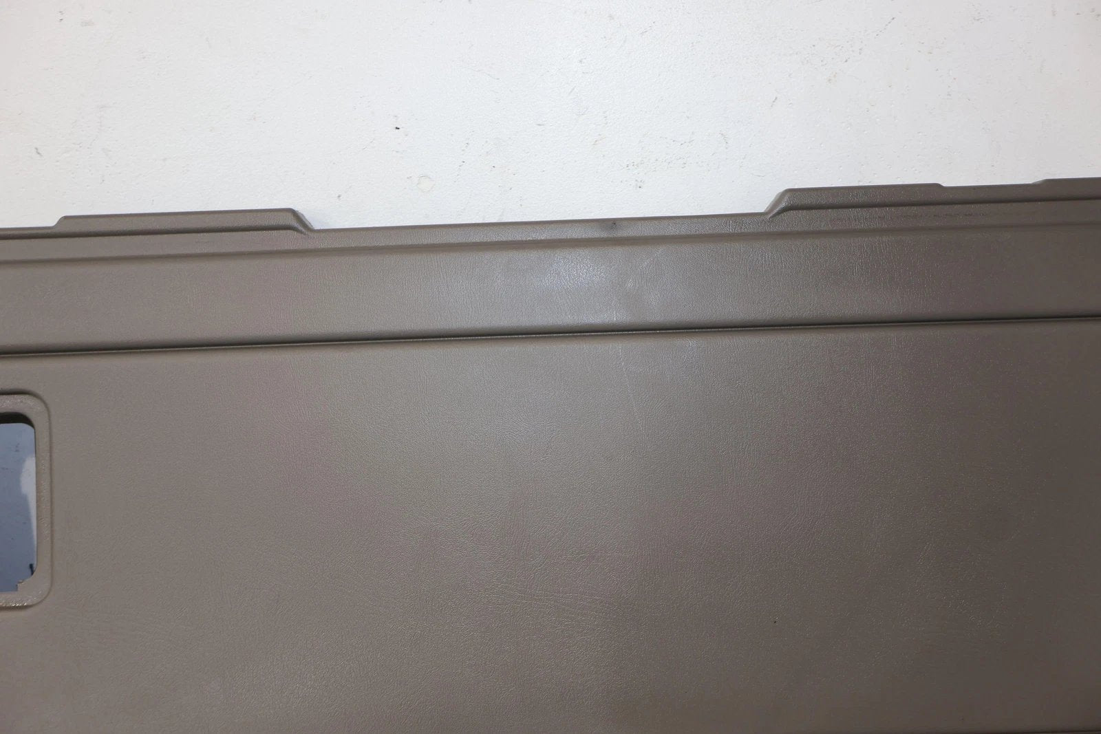 2006 Cadillac Escalade- Gate/Lid Trim Panel