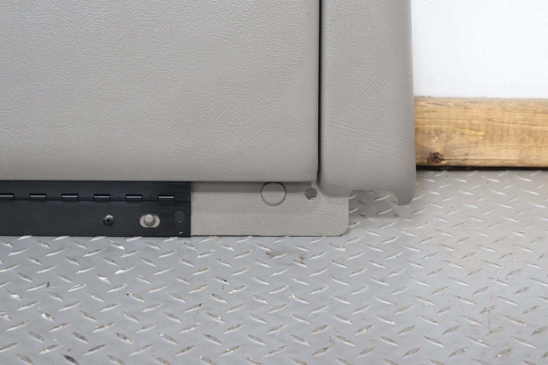 2006 Cadillac Escalade- Glove Box