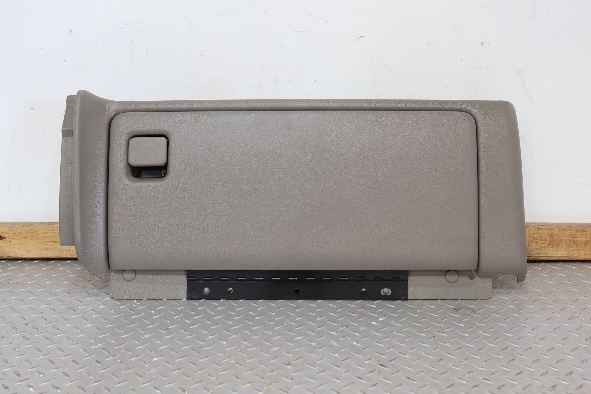 2006 Cadillac Escalade- Glove Box