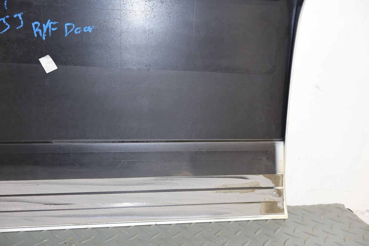 2006 Cadillac Escalade- Right Front Door Molding
