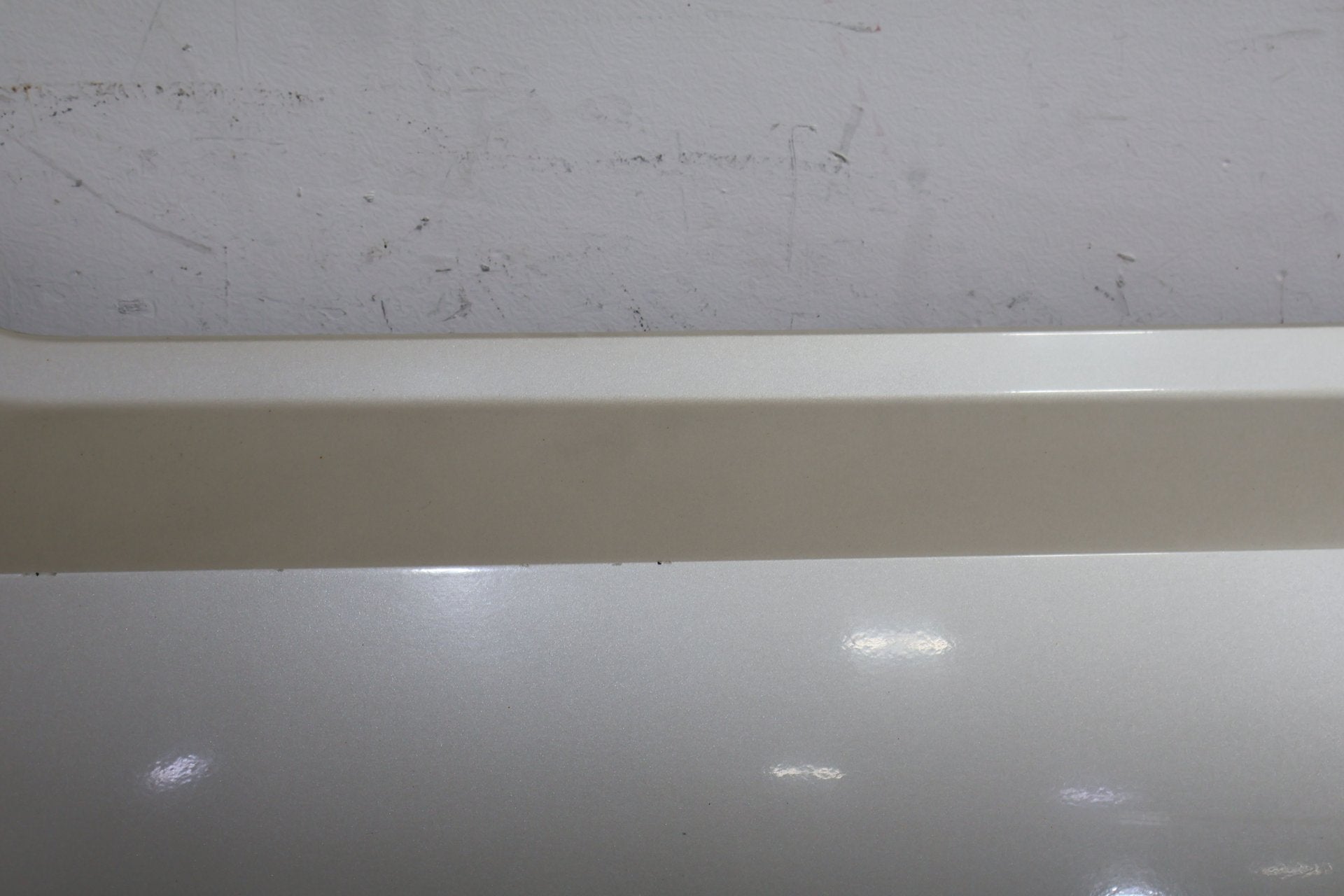 2006 Cadillac Escalade- Right Rear Door Molding