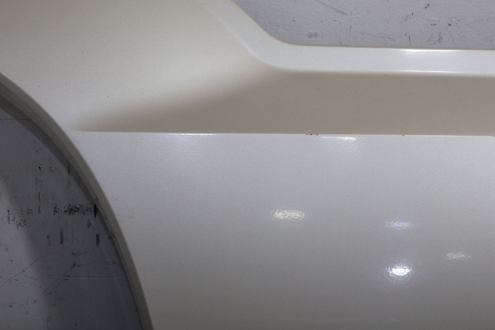 2006 Cadillac Escalade- Right Rear Door Molding