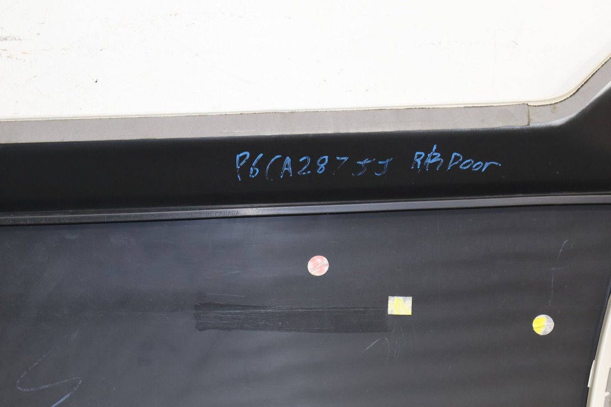 2006 Cadillac Escalade- Right Rear Door Molding