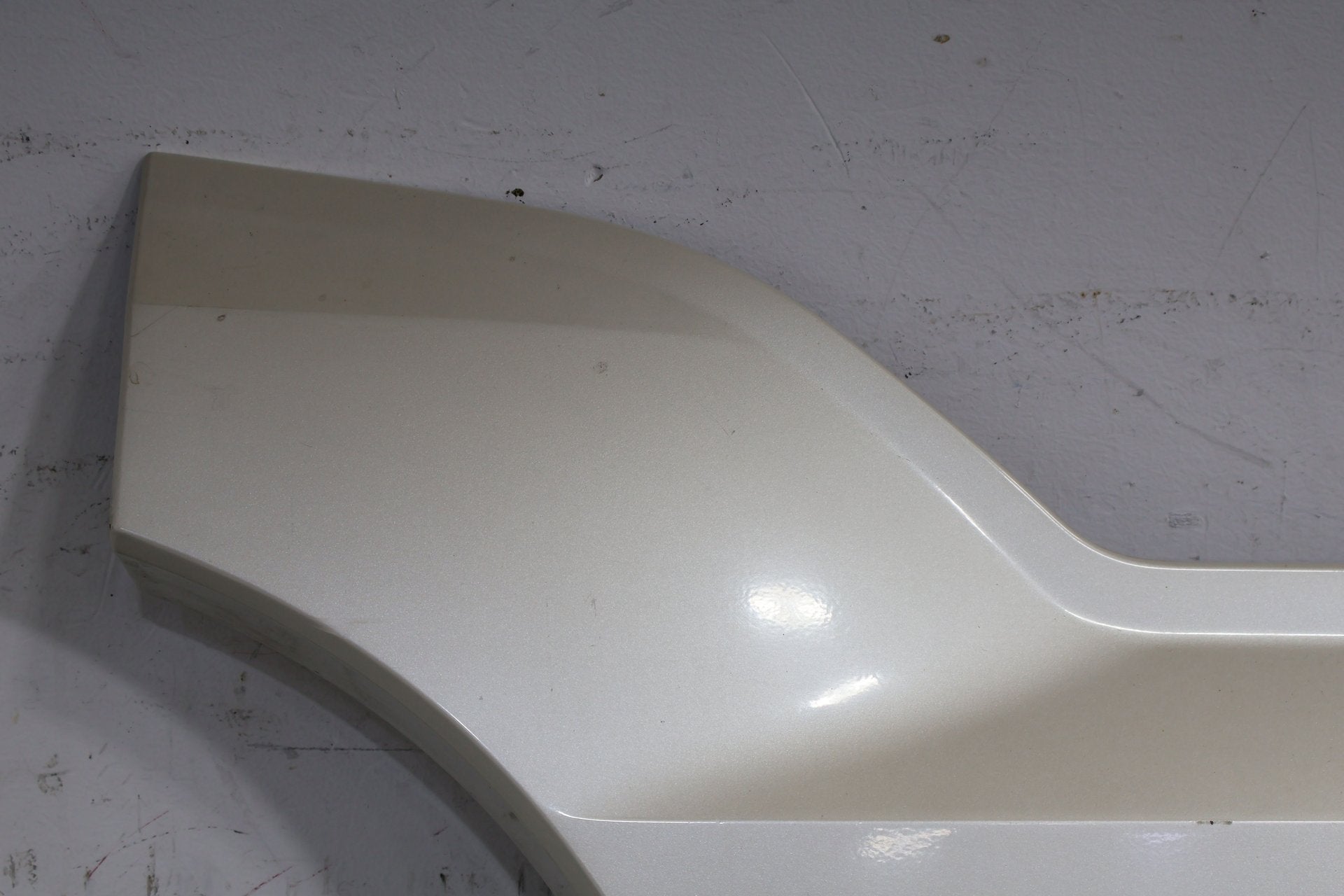 2006 Cadillac Escalade- Right Rear Door Molding