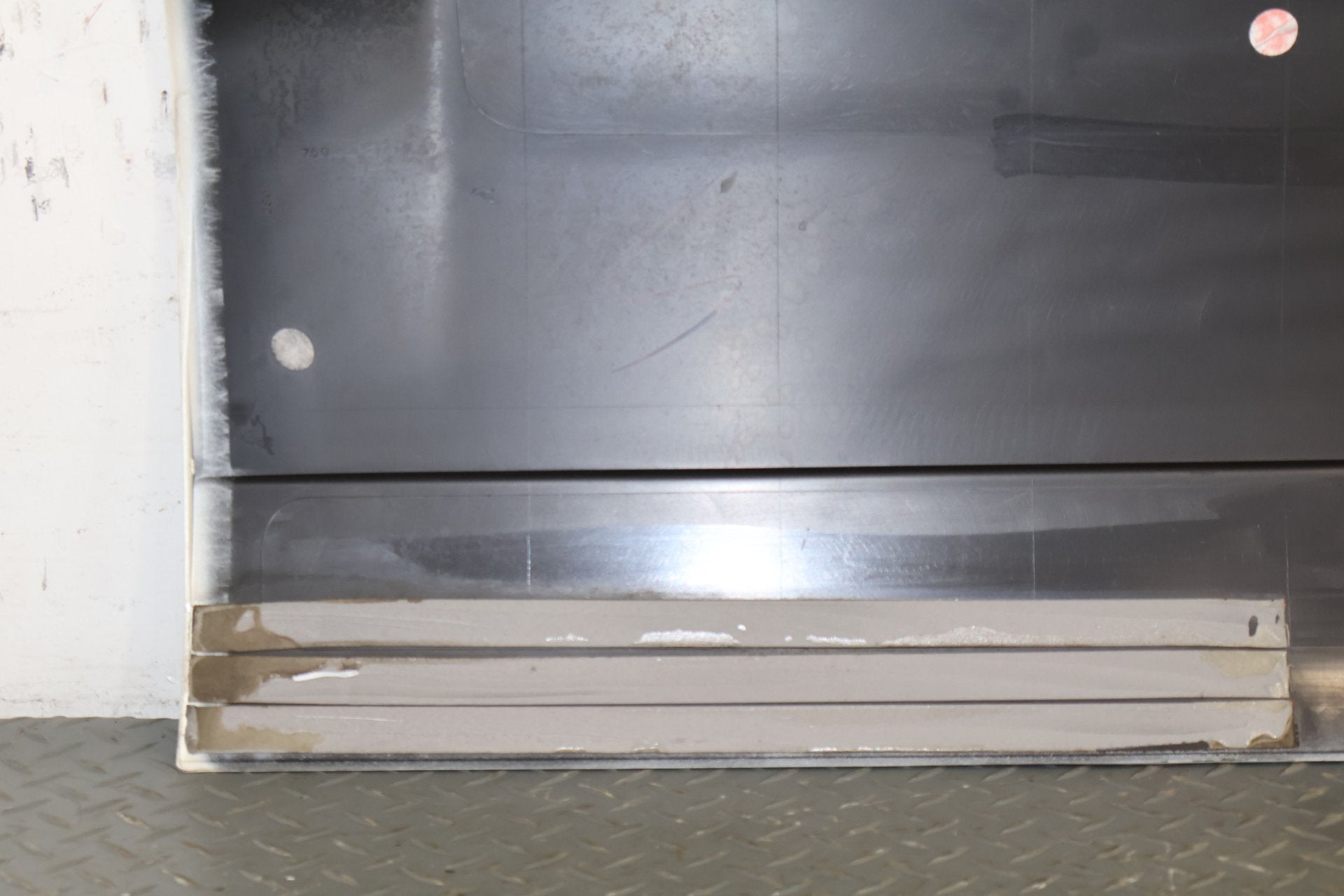 2006 Cadillac Escalade- Right Rear Door Molding