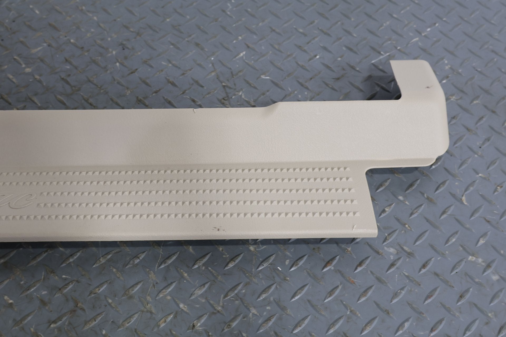2006 Cadillac Escalade- Set x4- Sill Plates
