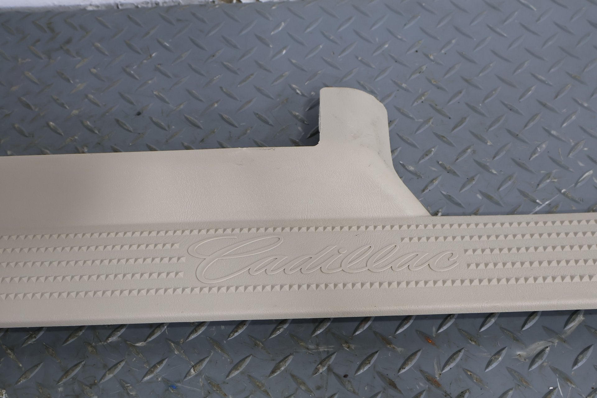2006 Cadillac Escalade- Set x4- Sill Plates