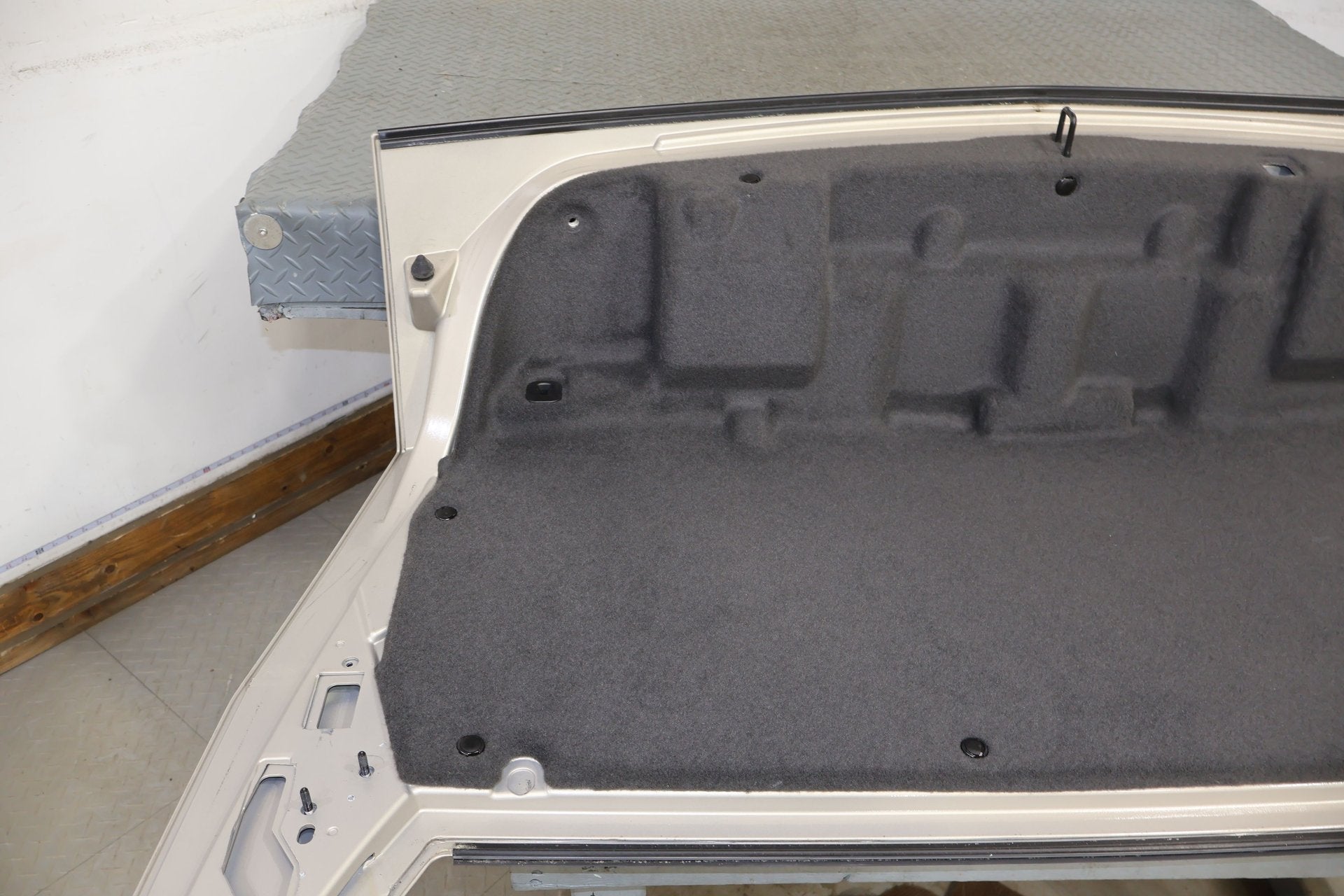 2006 Cadillac XLR- Decklid/Tailgate