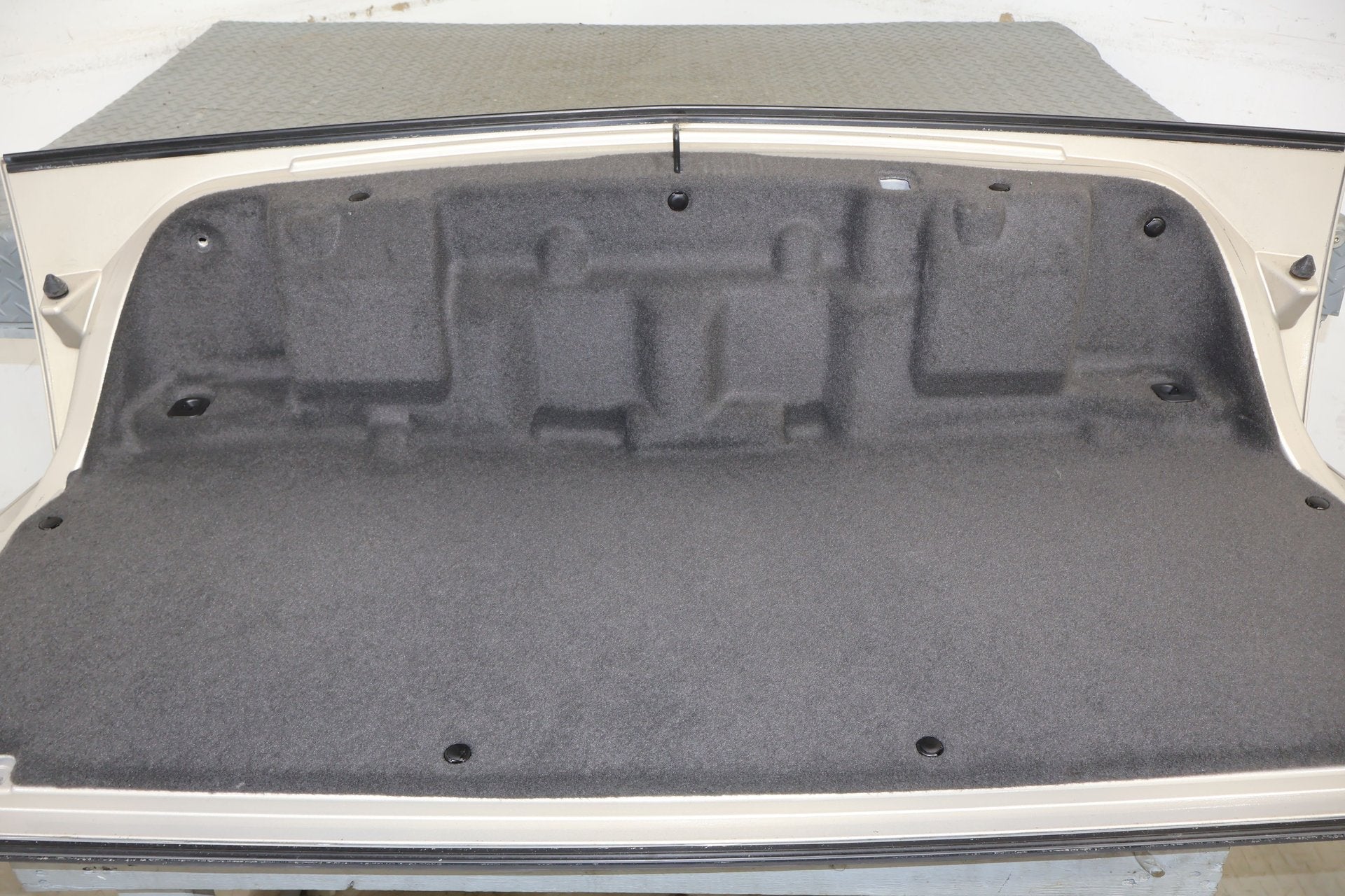 2006 Cadillac XLR- Decklid/Tailgate