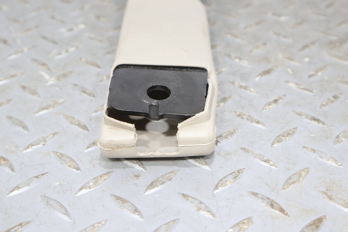 2006 Cadillac XLR- Front Seat Belt