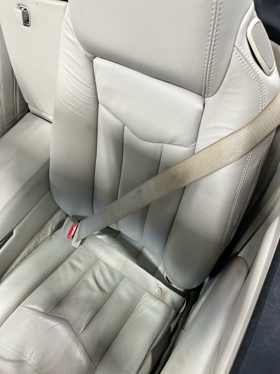 2006 Cadillac XLR- Front Seat Belt