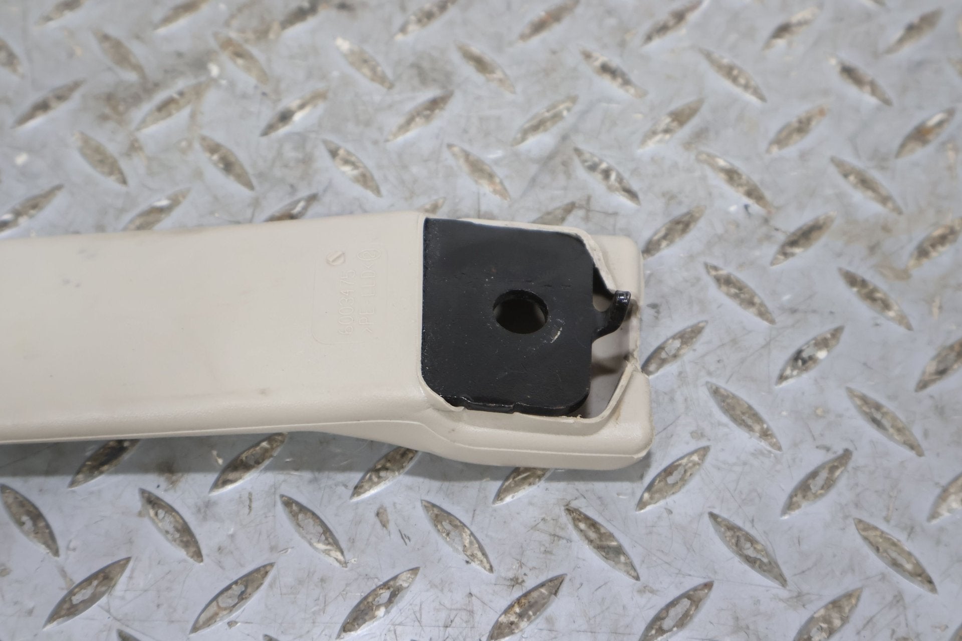 2006 Cadillac XLR- Front Seat Belt